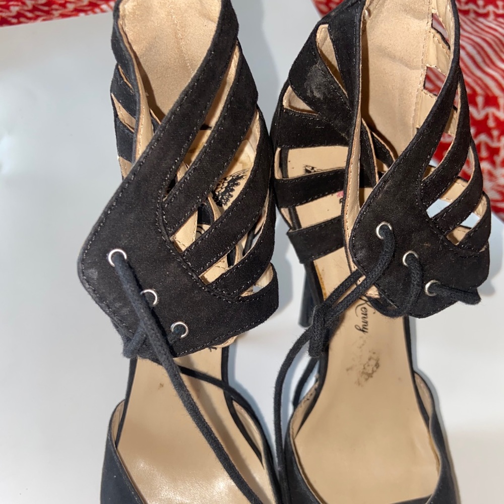Shoes - Picture 2 of 3